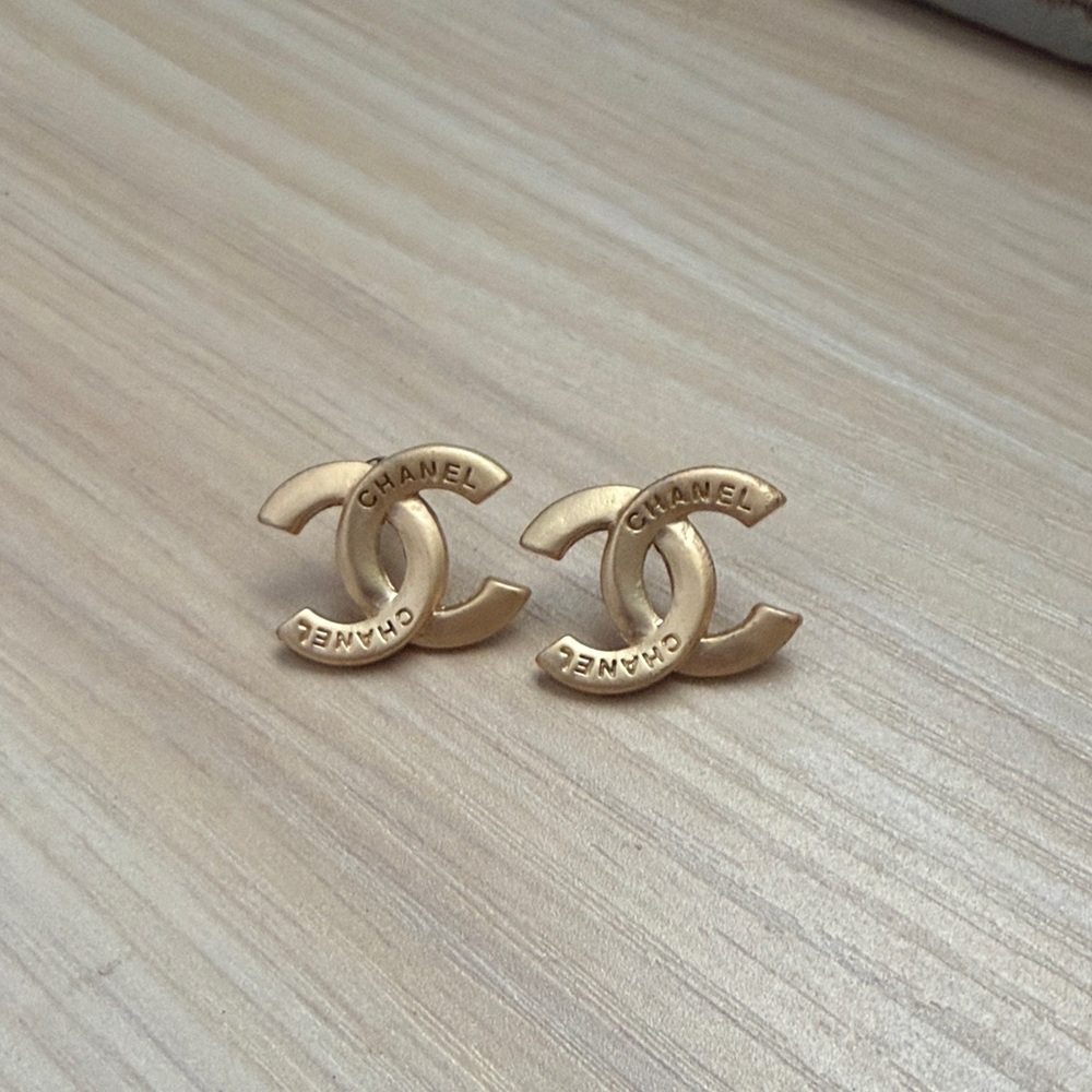 CHANEL Gold CC Interlocking Logo Stud Earrings